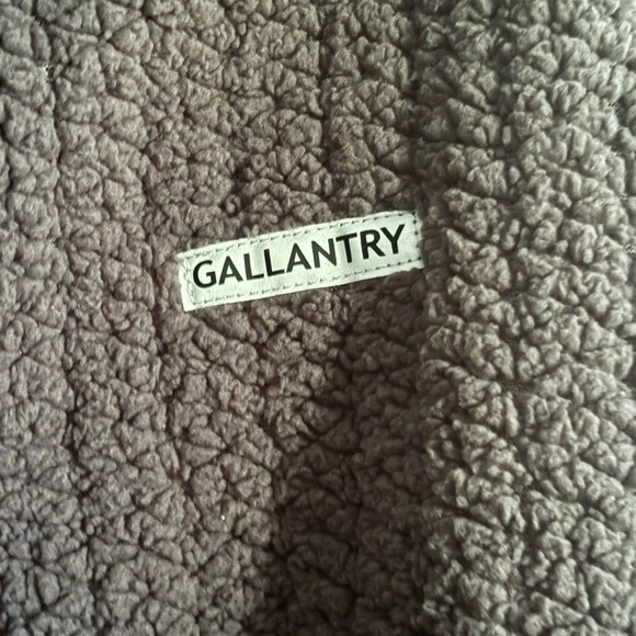 SHEIN EZwear Letter Patched
Quarter Zip Drop Shoulder
Sweatshirt - Picture 2 of 5